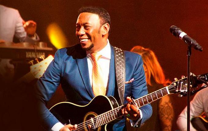 la-fiesta-de-anthony-santos-con-mesas-calculadas-hasta-en-7-mil-dolares