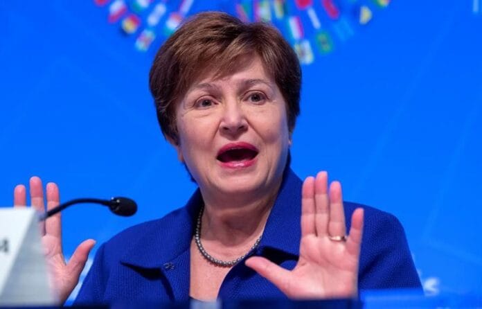 kris-b4274582-focus-0-0-895-573