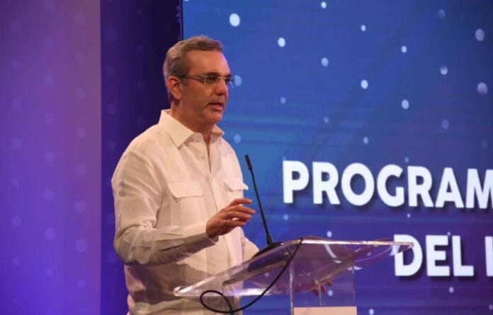 luis-077c4909-focus-0-0-895-573