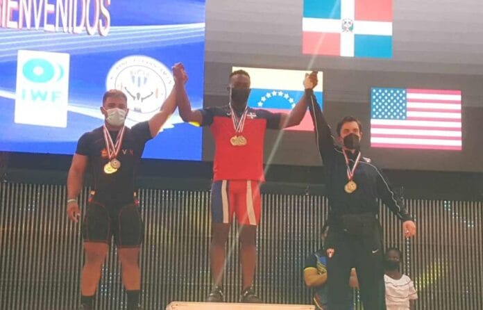 zacarías-bonnat-enel-podio-del-campeonato-manuel-lara-tres-de-oro17322img-20220317-wa0039-7eb129a0-focus-min0.04-0.31-895-573