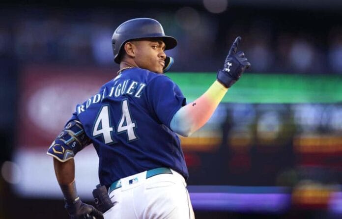 ap22182196912971-9906e98b-focus-min0.23-0.82-895-573