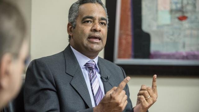 joel-santos-35aa5e99-focus-0-0-895-573