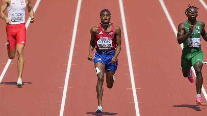 alexander-ogando-en-1ra-semifianl-de-los-200-m-heat-during-the-world-athletics-championships-in-budapest-hungary-aug-23-2023-ap-martin-meissner-9393bc91-focus-0.03-0.67-896-504