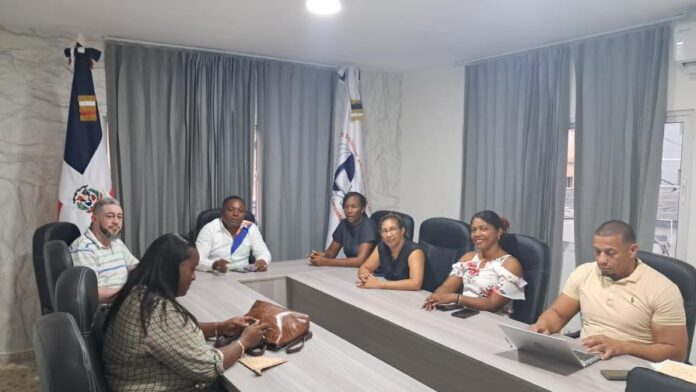 adp-mas-de-30-escuelas-en-higuey-no-pueden-iniciar-el-ano-escolar-0bc706ae-focus-0-0-896-504